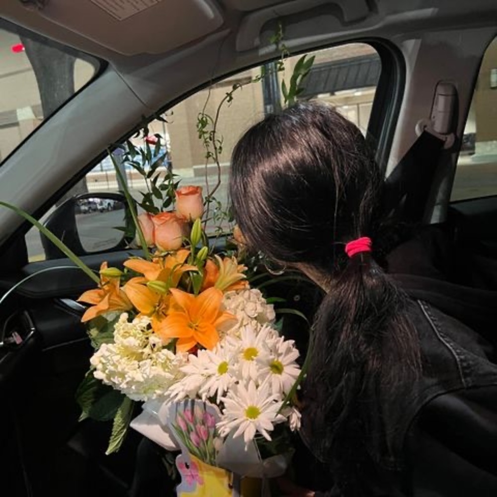 Meet your Posher, Thalia